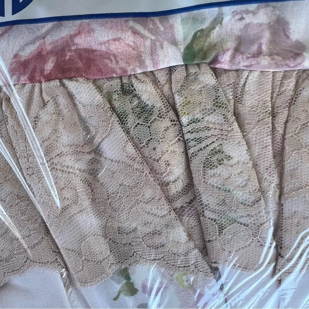 VTG Springmaid Bill Blass Collection Windemere Cottage Ruffle Twin Flat Sheet